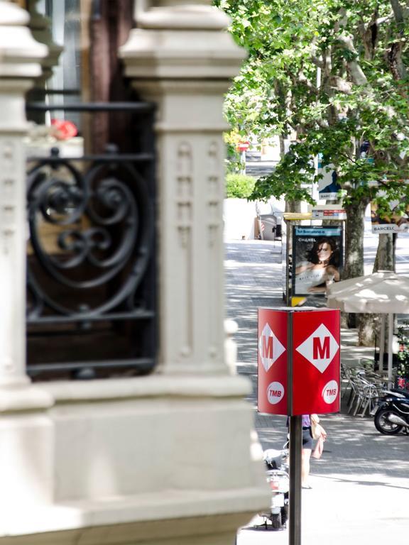 Bed & Art Barcelona Vandrarhem Exteriör bild