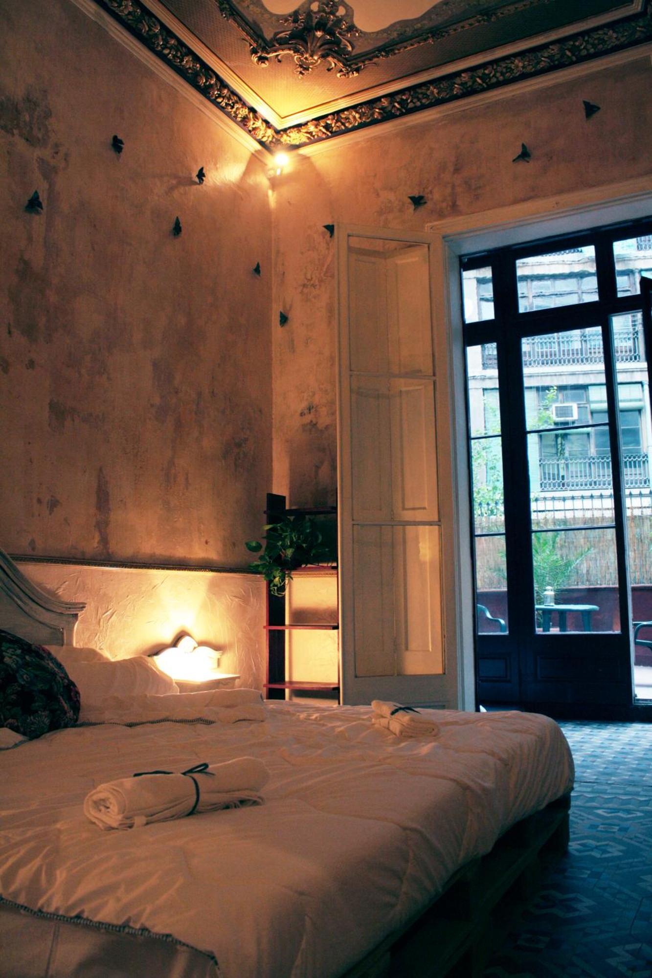 Bed & Art Barcelona Vandrarhem Exteriör bild