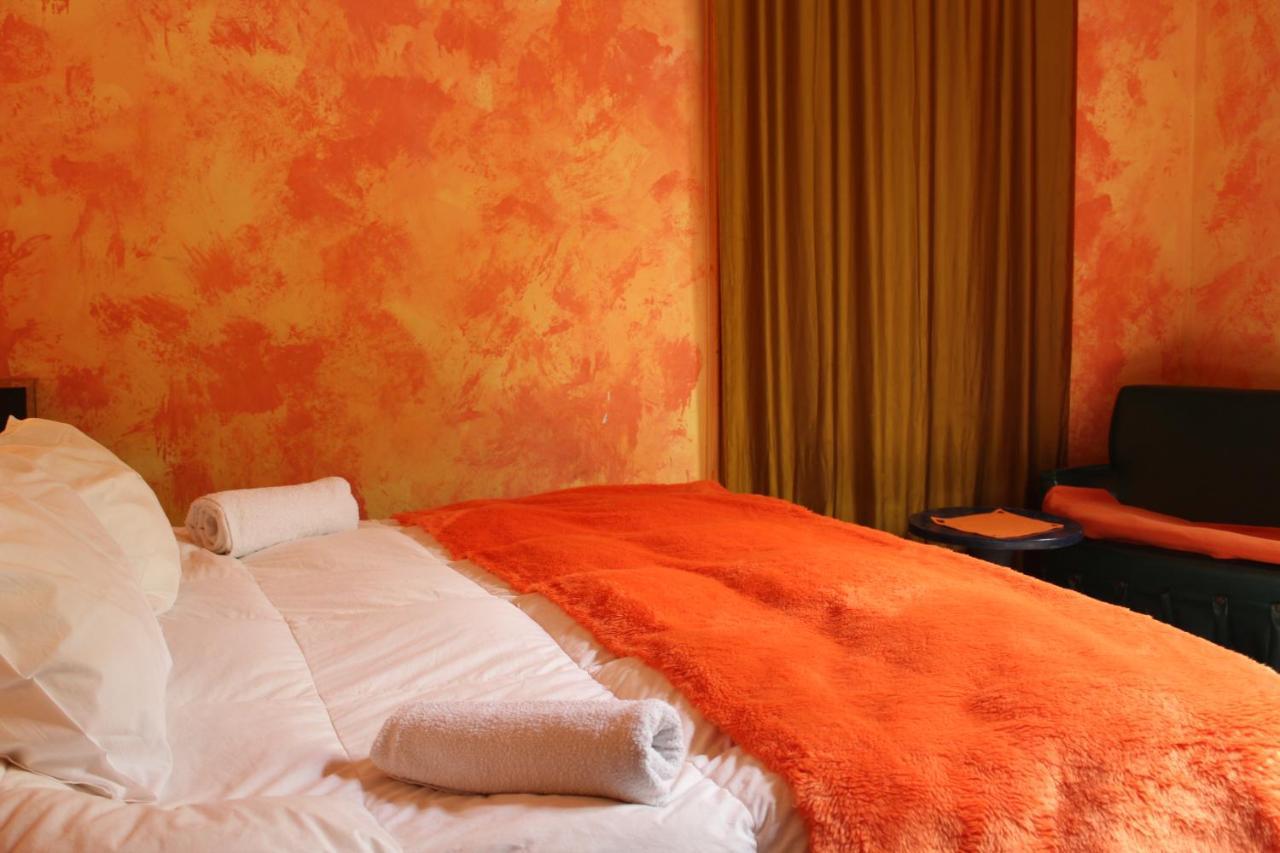 Bed & Art Barcelona Vandrarhem Exteriör bild