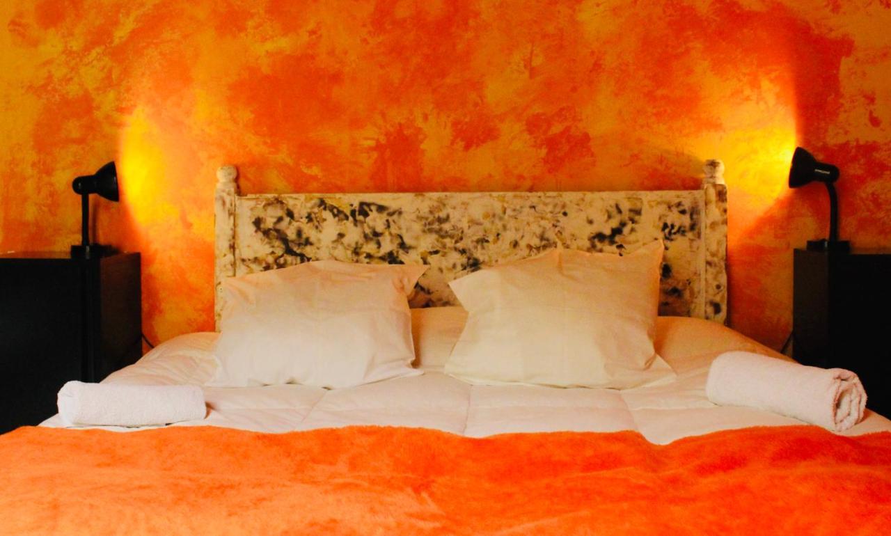 Bed & Art Barcelona Vandrarhem Exteriör bild